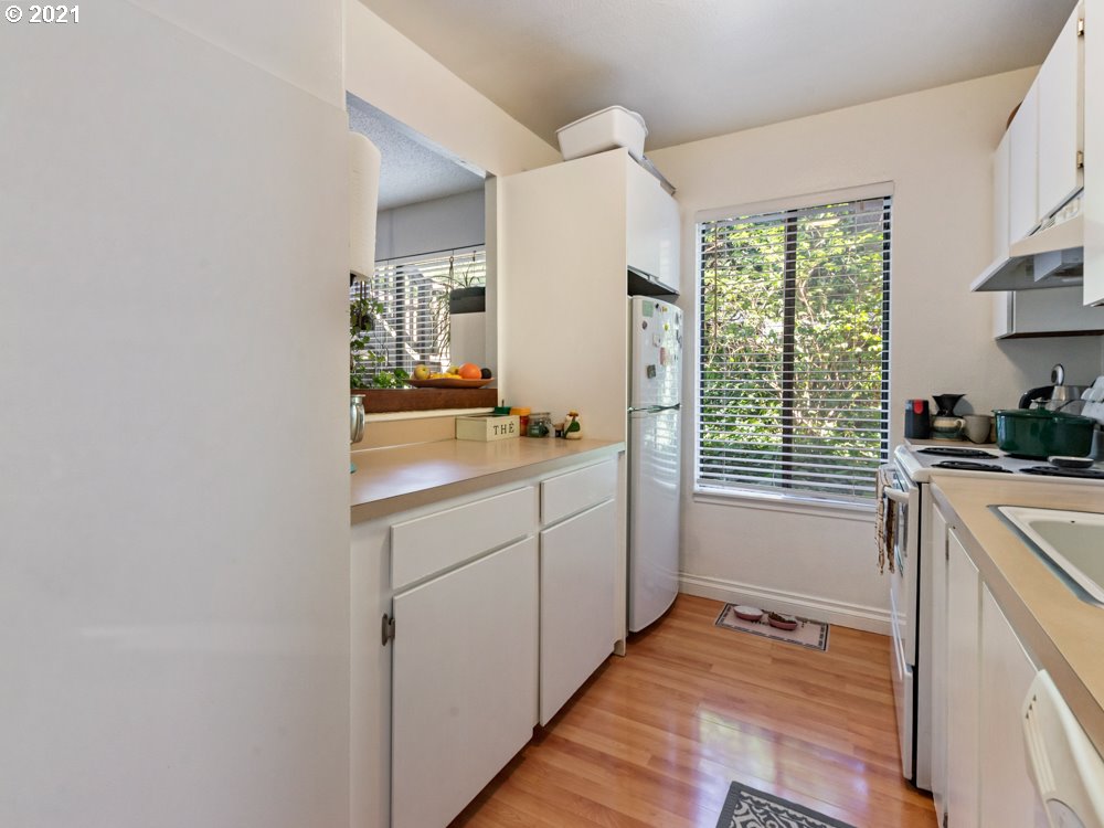 7750 Southwest Barnes Road, Unit C Portland, OR 97225 - Photo 12 of 29 Gallery Image 12