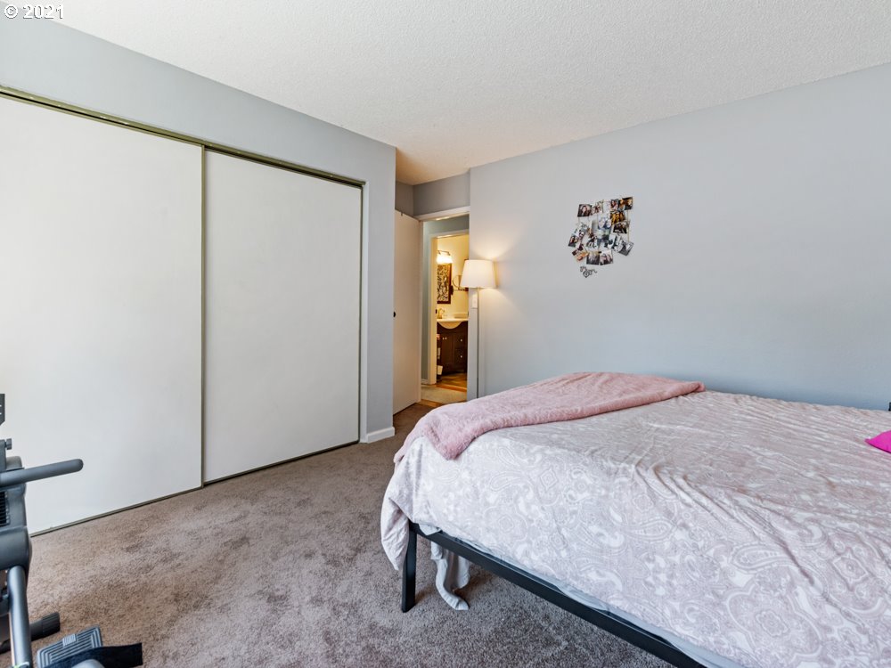 7750 Southwest Barnes Road, Unit C Portland, OR 97225 - Photo 16 of 29 Gallery Image 16
