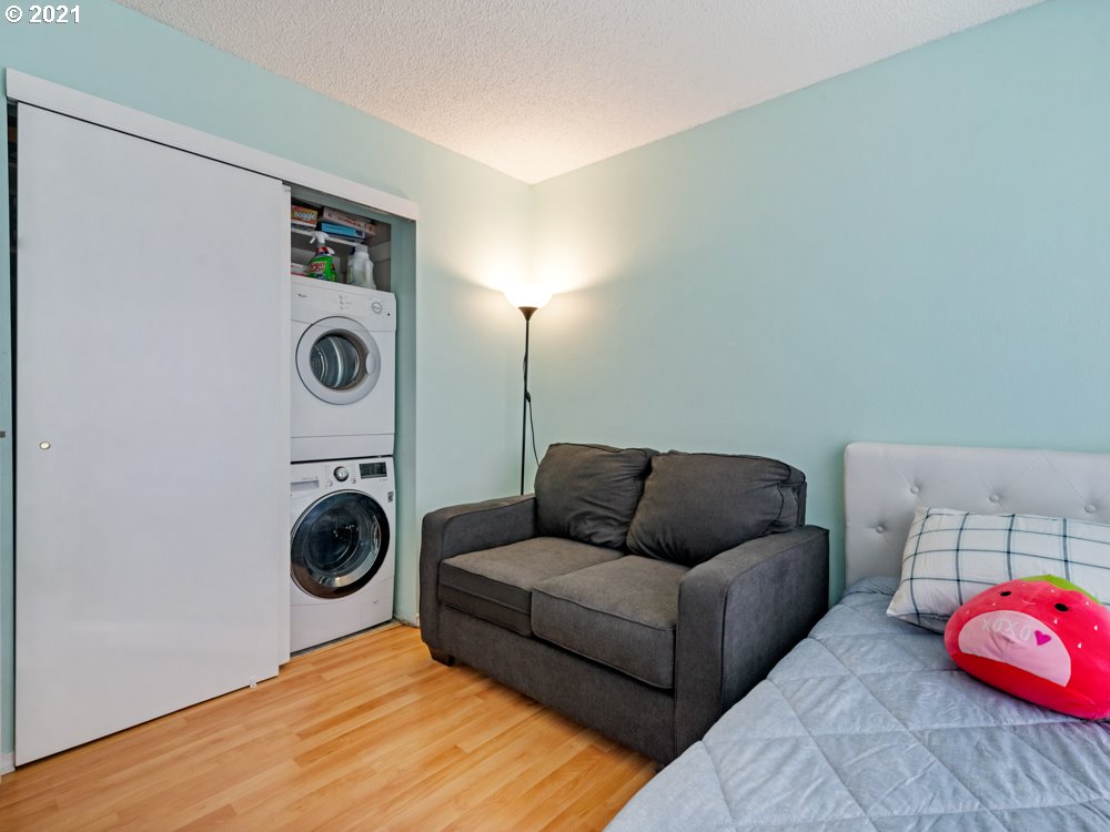 7750 Southwest Barnes Road, Unit C Portland, OR 97225 - Photo 19 of 29 Gallery Image 19