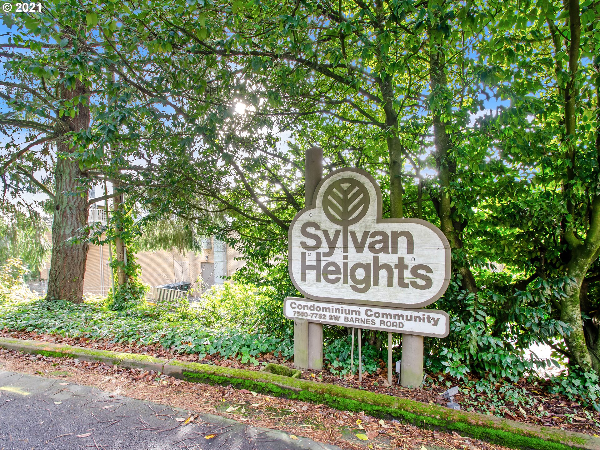 7750 Southwest Barnes Road, Unit C Portland, OR 97225 - Photo 3 of 29 Gallery Image 3