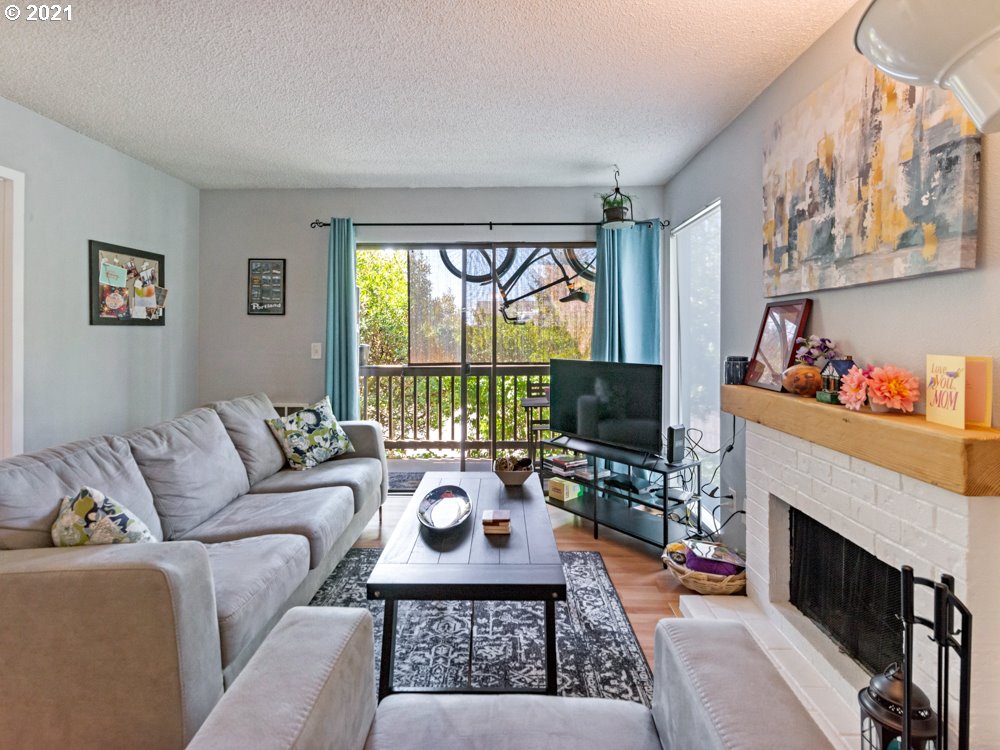 7750 Southwest Barnes Road, Unit C Portland, OR 97225 - Photo 6 of 29 Gallery Image 6