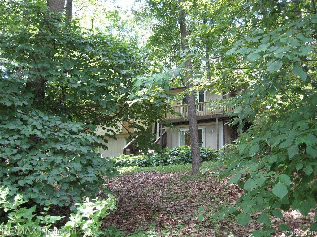 1191 Baker Road Fenton, MI 48430 - Photo 2 of 19 front 2