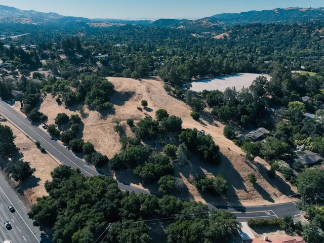 $1,000,000 | 3101 Old Tunnel Road, Lafayette, CA 94549