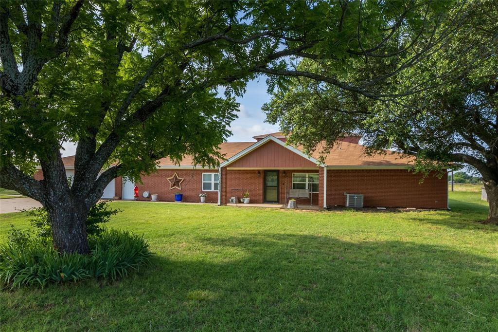 448 County Road 4287 Decatur, TX 76234 - Photo 2 of 40