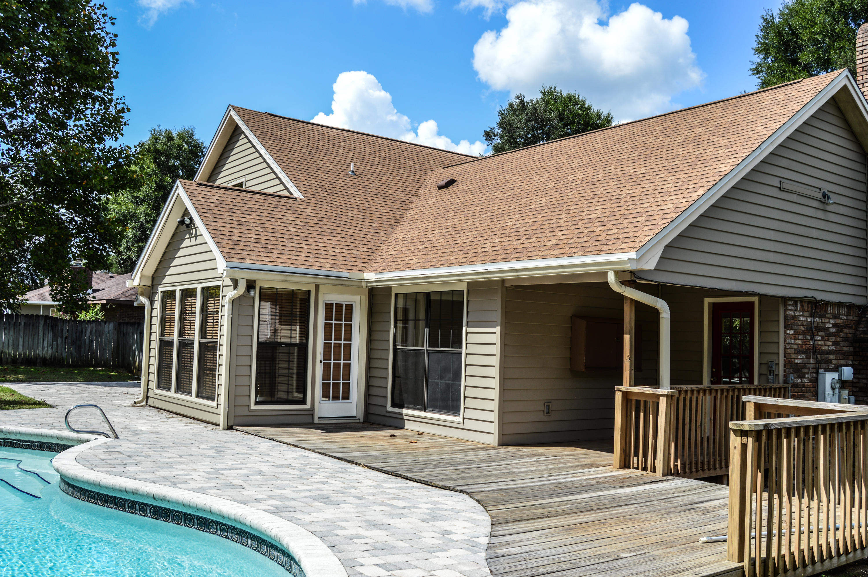 319 Ruckel Drive Niceville, FL 32578 - Photo 6 of 27 a house view with a outdoor space