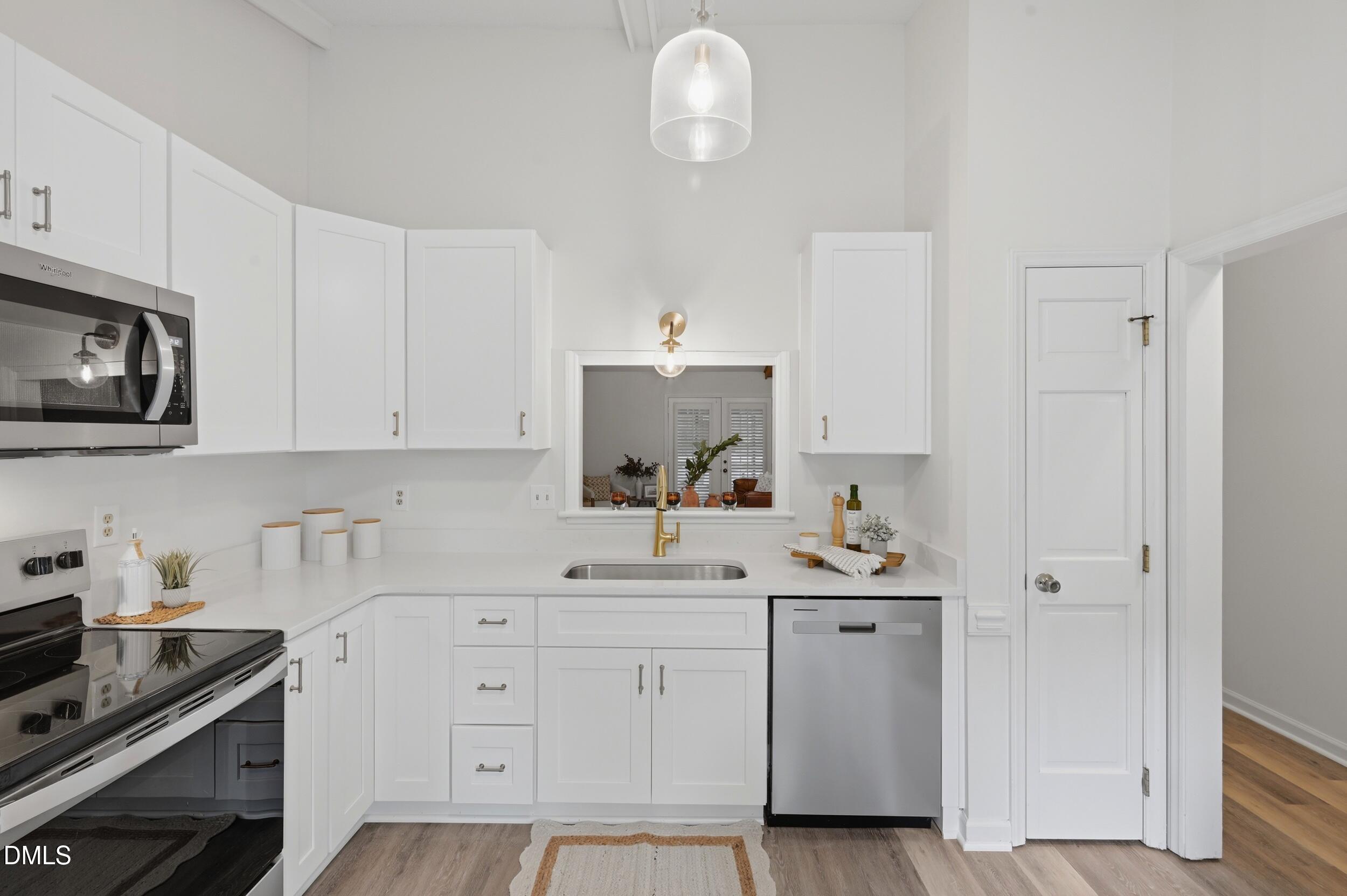 1413 Mapleside Court Raleigh, NC 27609 - Photo 3 of 20 Kitchen