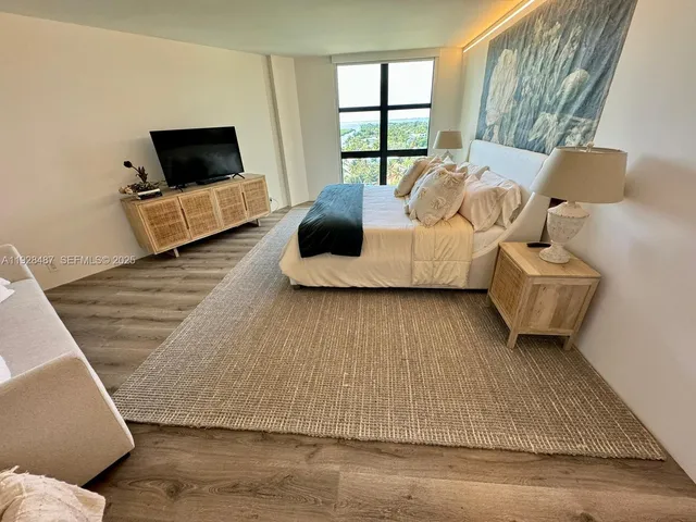 $13,500 | 1121 Crandon Boulevard, Unit E1001, Key Biscayne, FL 33149