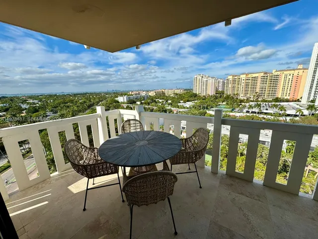 $13,500 | 1121 Crandon Boulevard, Unit E1001, Key Biscayne, FL 33149
