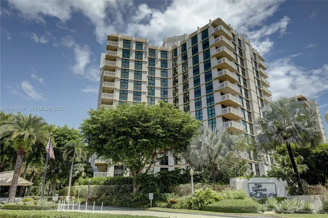 $13,500 | 1121 Crandon Boulevard, Unit E1001, Key Biscayne, FL 33149