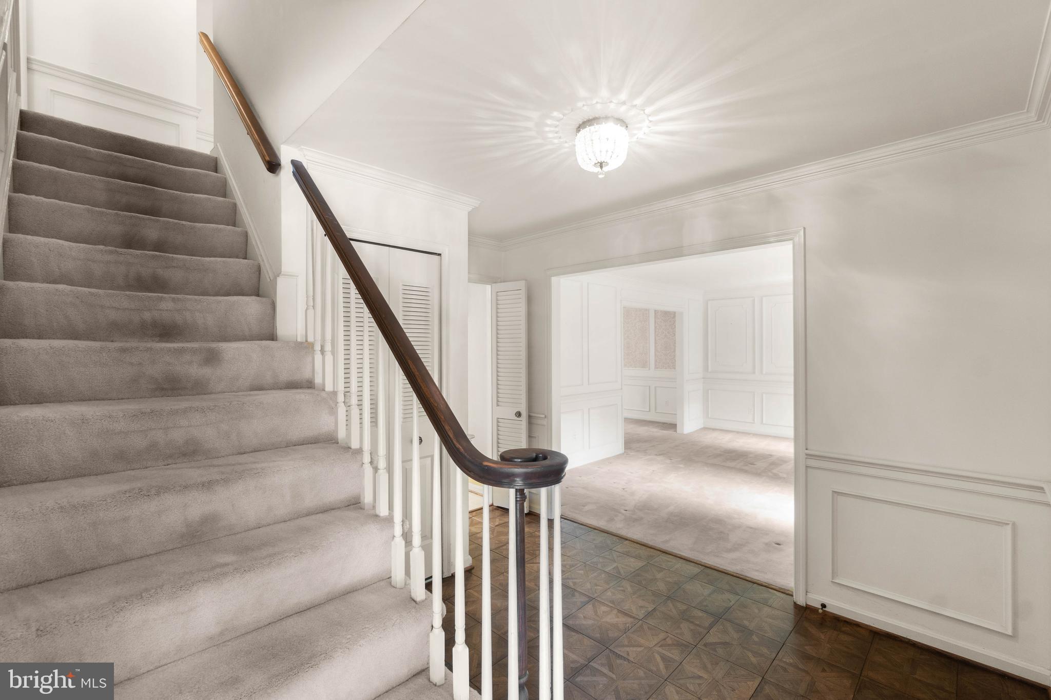 8812 Cuttermill Place Springfield, VA 22153 - Photo 7 of 63 Gallery Image 7
