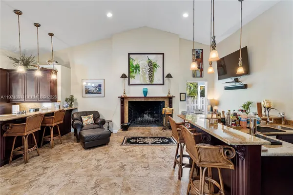 $2,399,000 | 17640 Old Cutler Road, Palmetto Bay, FL 33157