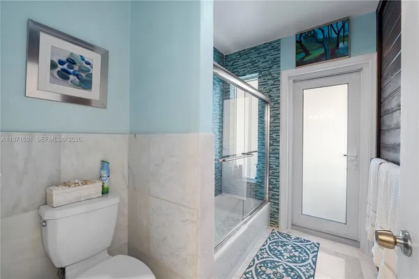 $2,399,000 | 17640 Old Cutler Road, Palmetto Bay, FL 33157