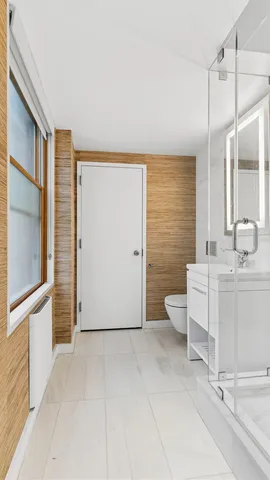 $8,250,000 | 26 Beaver Street, Unit 1718 | Financial District