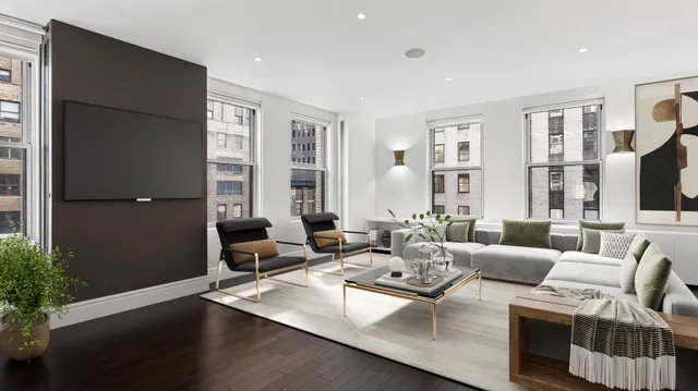 $8,250,000 | 26 Beaver Street, Unit 1718 | Financial District