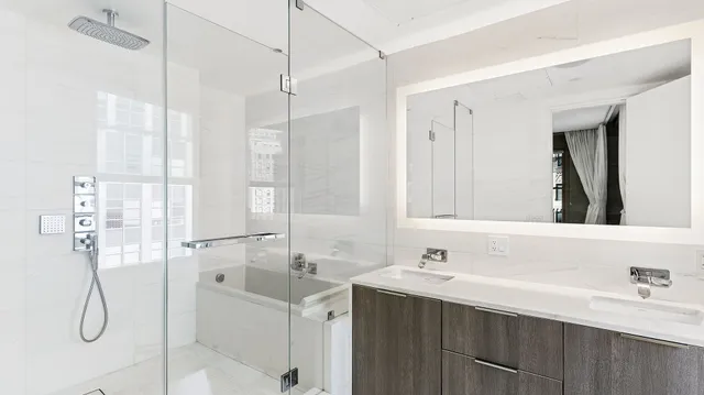 $8,250,000 | 26 Beaver Street, Unit 1718 | Financial District