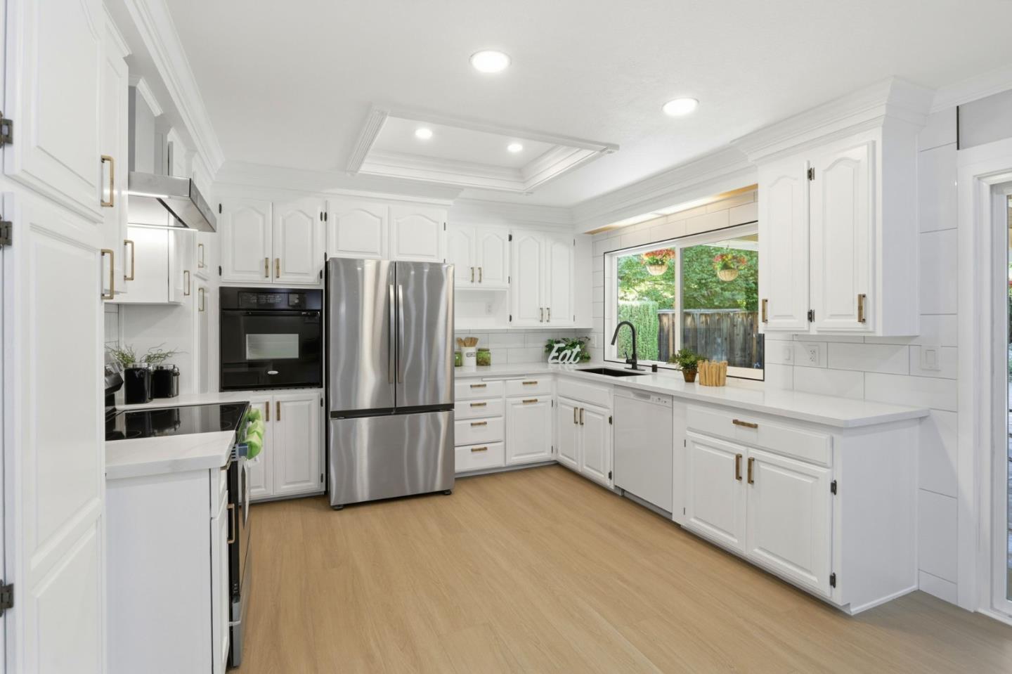 4890 Doyle Road San Jose, CA 95129 - Photo 5 of 46