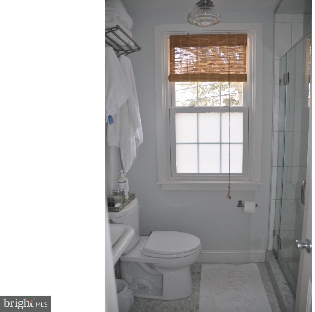 601 Newlin Road Springfield, PA 19064 - Photo 7 of 25 Bathroom