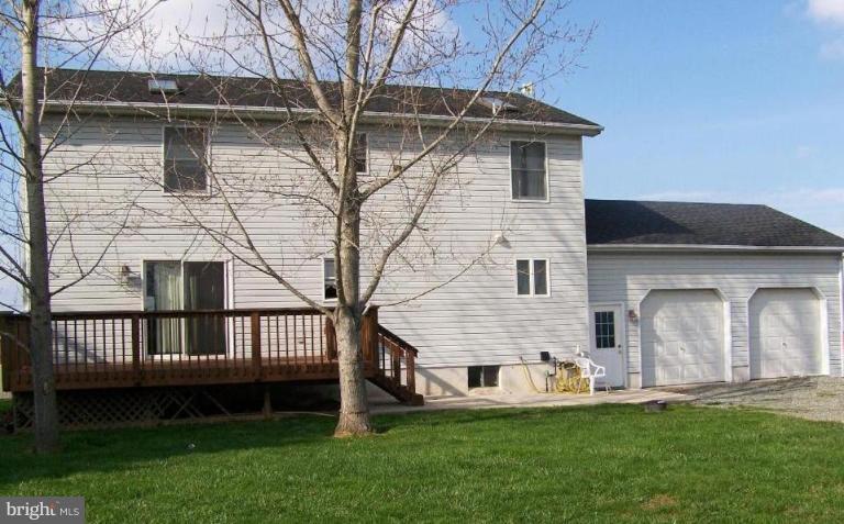 Exterior (Rear)
