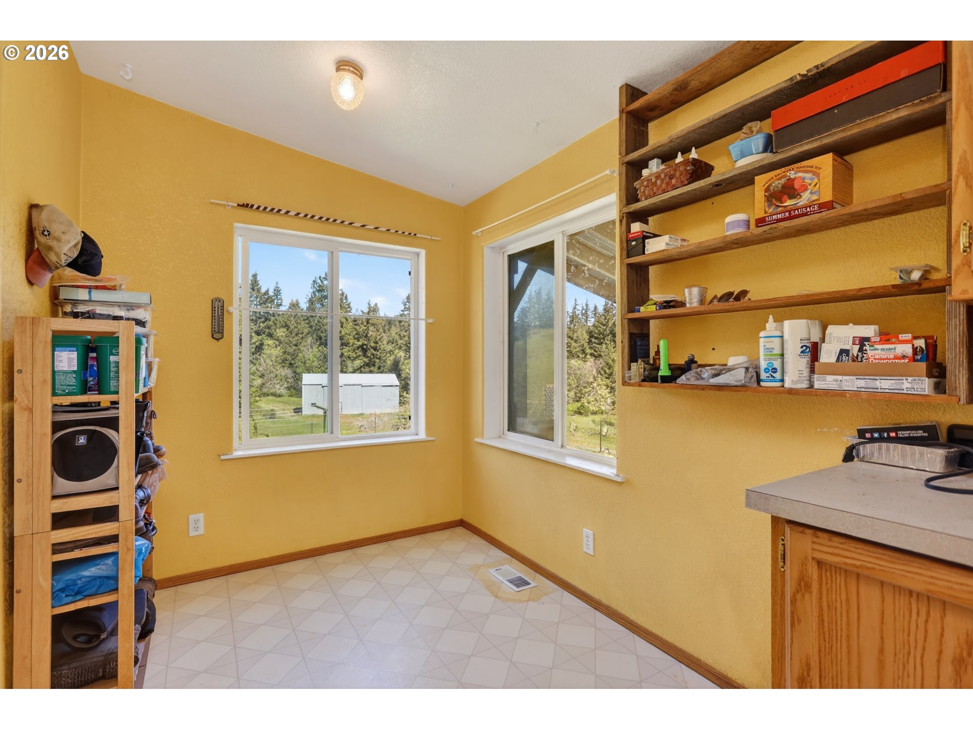 97 Kida Road White Salmon, WA 98672 - Photo 34 of 45 a view of a room with a door and a window