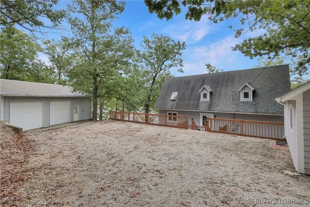 $584,000 | 30895 Berry Road, Stover, MO 65078