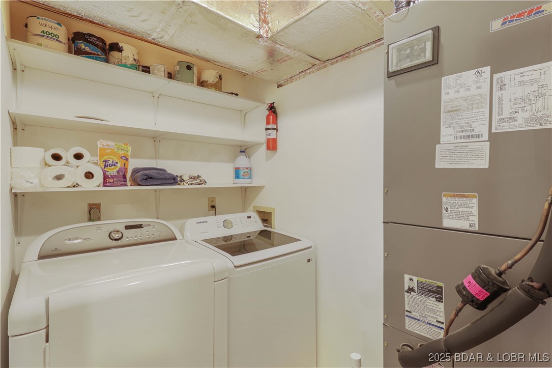 30895 Berry Road Stover, MO 65078 - Photo 31 of 47 Laundry washer and dryer included