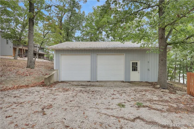 $584,000 | 30895 Berry Road, Stover, MO 65078