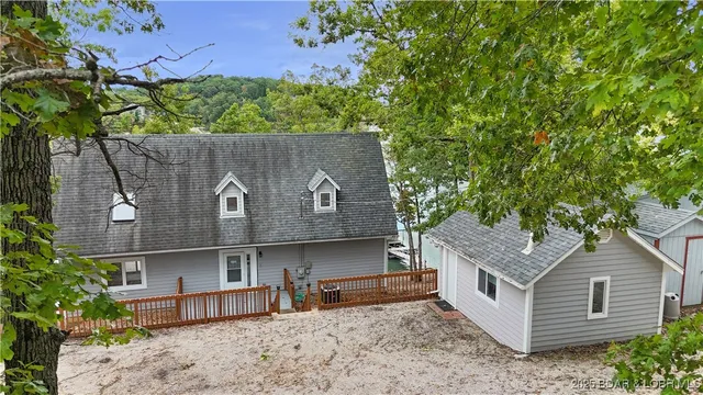 $584,000 | 30895 Berry Road, Stover, MO 65078