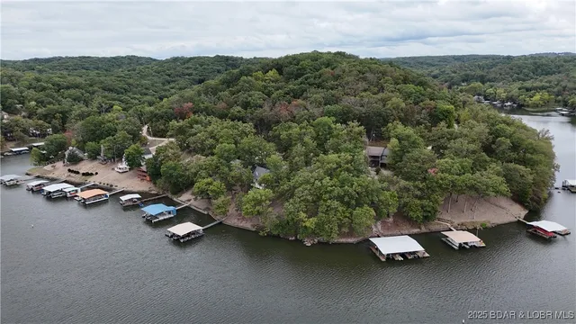 $584,000 | 30895 Berry Road, Stover, MO 65078