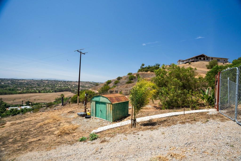 3503 Monserate Hill Road Fallbrook, CA 92028 - Photo 4 of 32