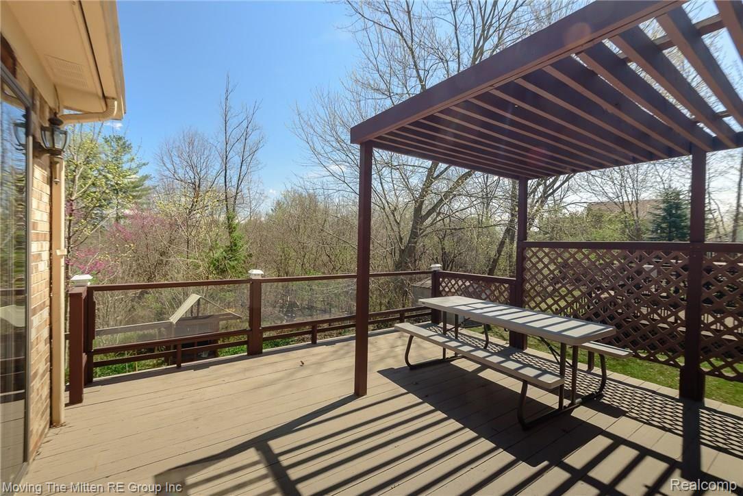 20454 Gill Road Livonia, MI 48152 - Photo 43 of 48 mtm_20454_gill-43.jpg