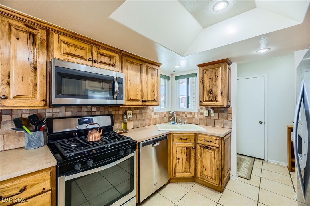 3701 Lincoln Road Las Vegas, NV 89115 - Photo 17 of 52