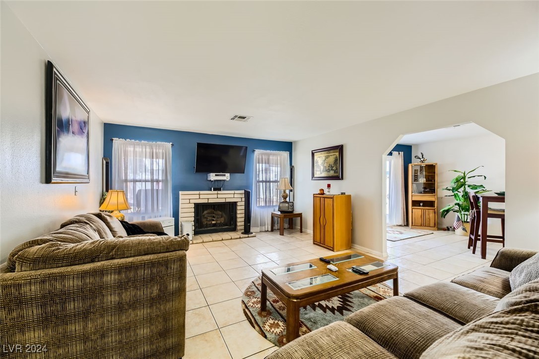 3701 Lincoln Road Las Vegas, NV 89115 - Photo 7 of 52