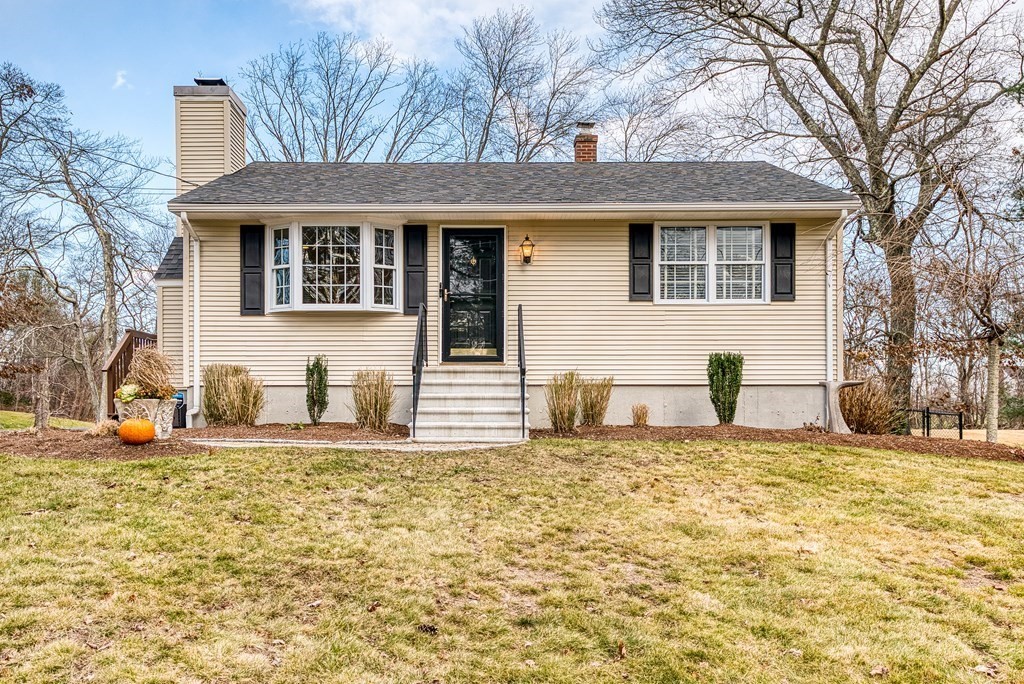 4 Myrtle Street Mendon, MA 01756 - Photo 1 of 41 Gallery Image 1