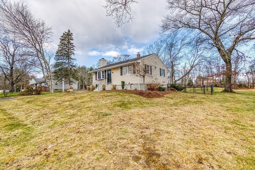 4 Myrtle Street Mendon, MA 01756 - Photo 33 of 41 Gallery Image 33