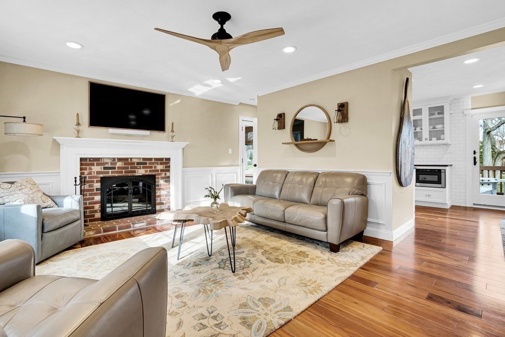 4 Myrtle Street Mendon, MA 01756 - Photo 5 of 41 Gallery Image 5