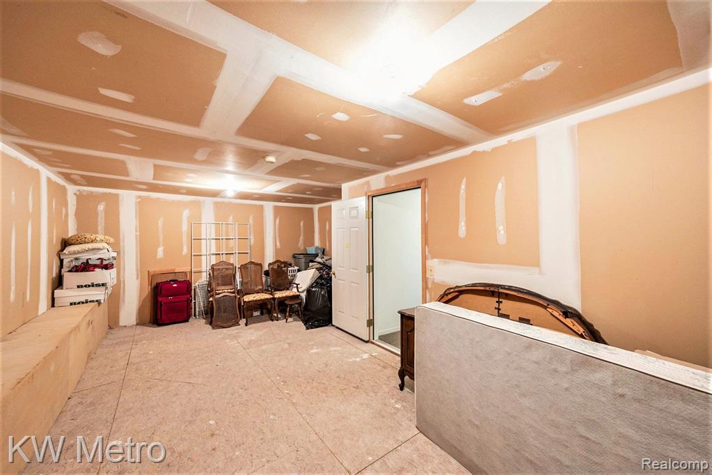 1695 Huntington Park, Unit D Rochester Hills, MI 48309 - Photo 21 of 24