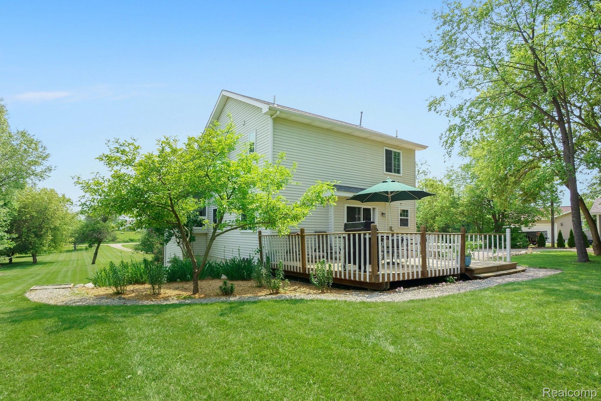 287 East Allen Road Howell, MI 48855 - Photo 6 of 34 Photo-May-31,-3-09-41-PM.jpg