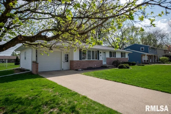 $199,900 | 440 East Fernwood Street, Morton, IL 61550