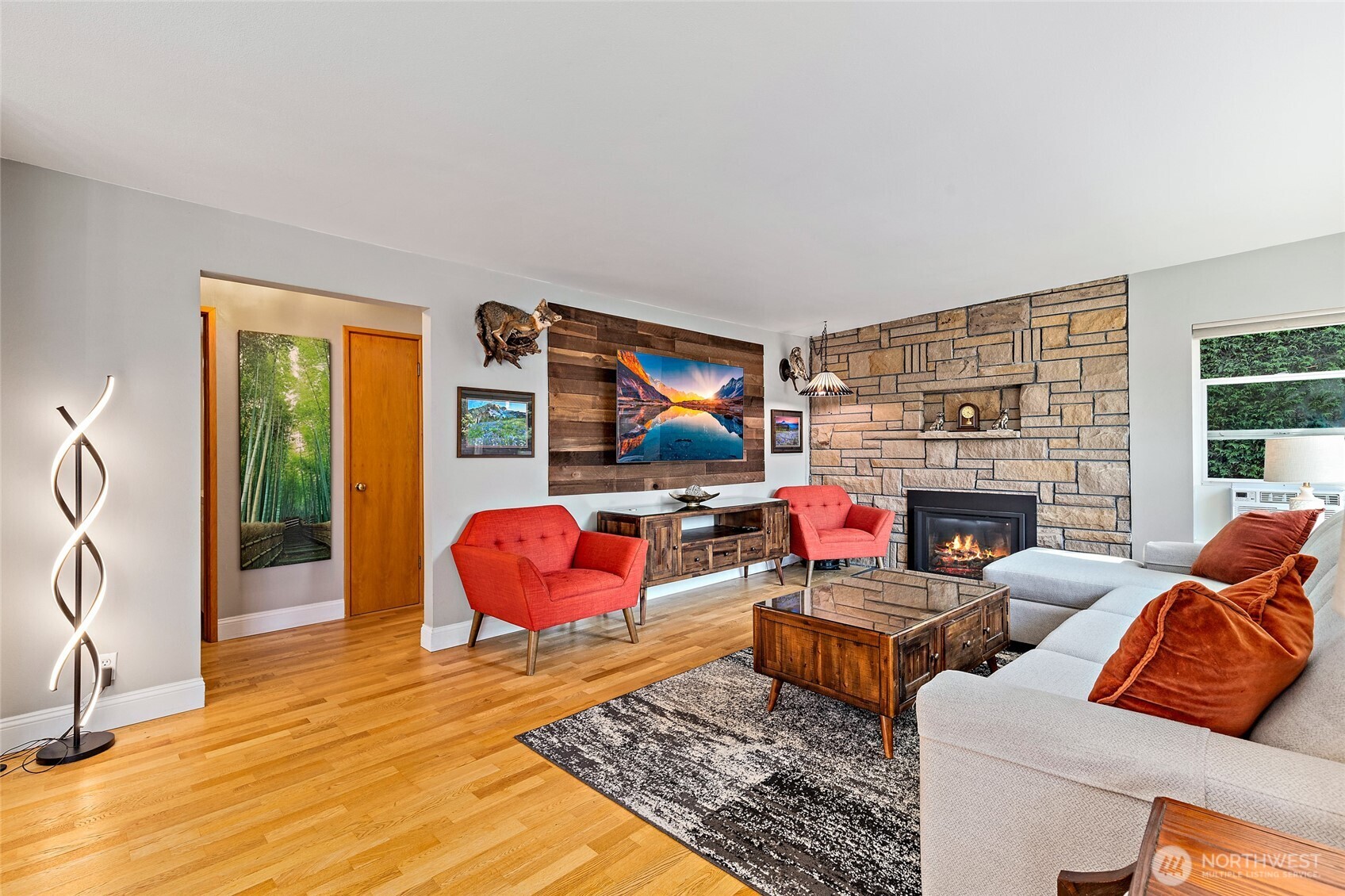419 East View Ridge Drive Everett, WA 98203 - Photo 4 of 40 Gallery Image 4