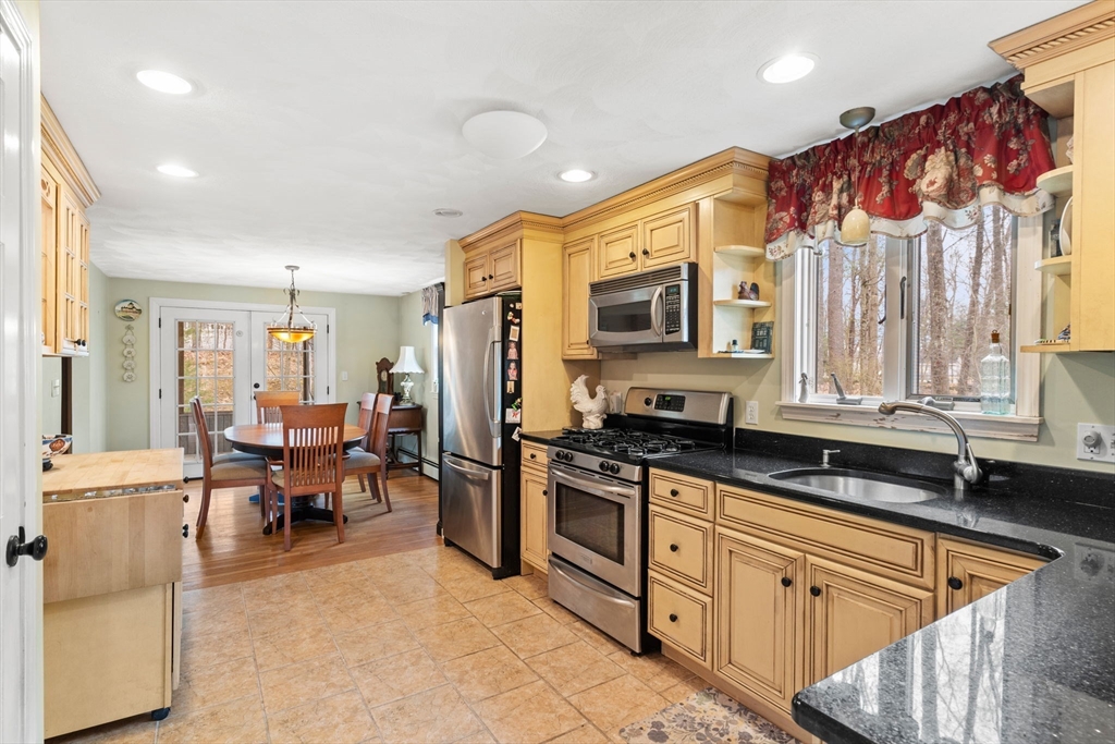 68 Babicz Road Tewksbury, MA 01876 - Photo 6 of 29 Gallery Image 6