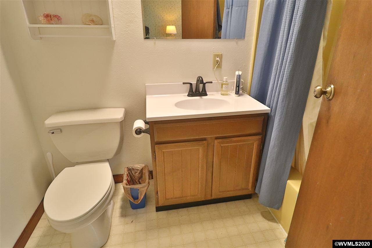 13565 Duckflat Road Southeast Turner, OR 97392 - Photo 19 of 29 Gallery Image 19