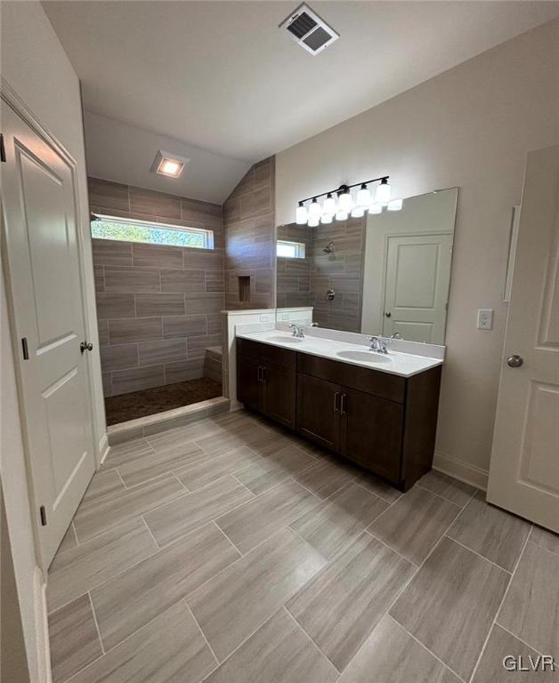 684 Rinaldi Lane, Unit W185 Easton, PA 18040 - Photo 10 of 11 Master bathroom