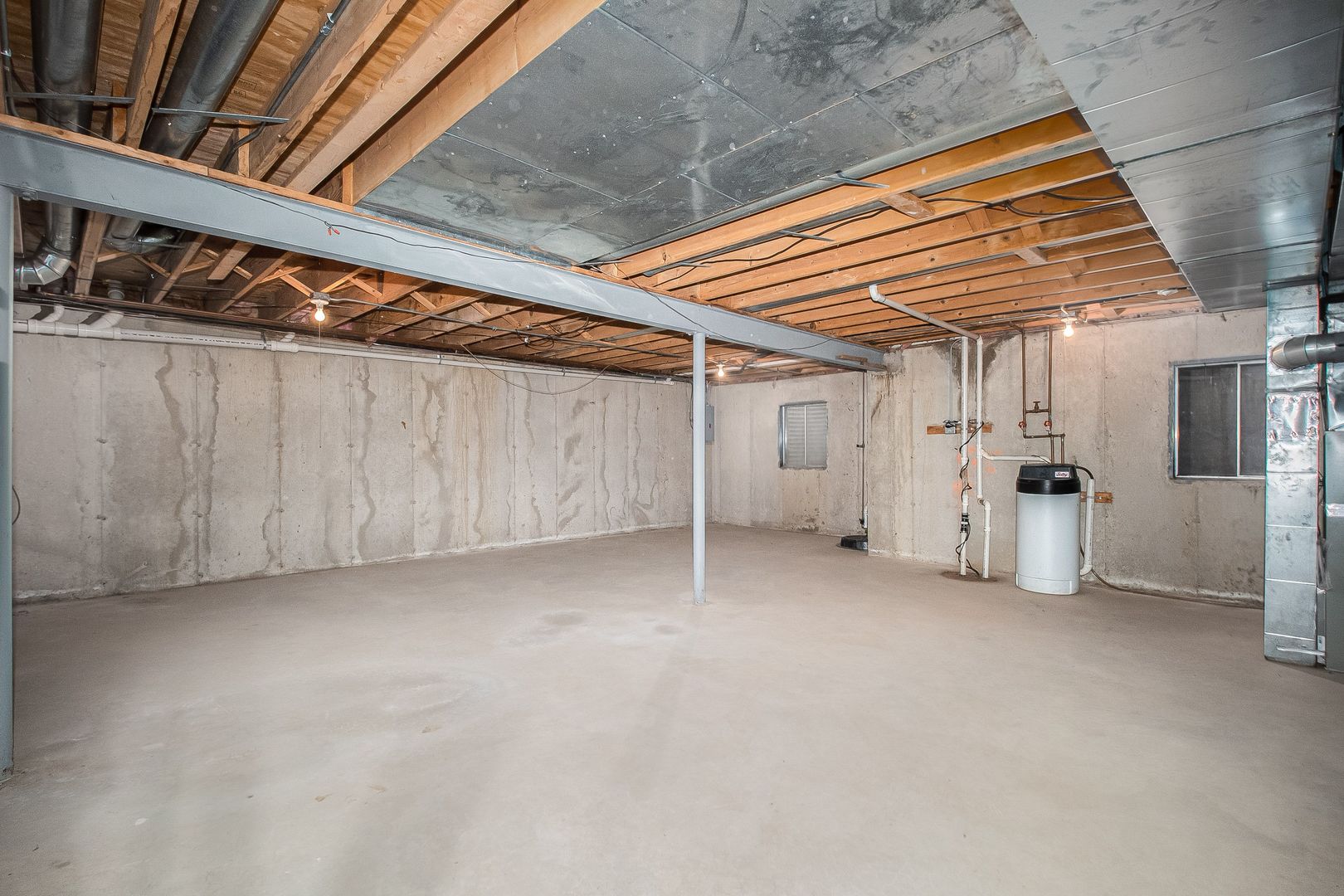 466 River Front Circle Naperville, IL 60540 - Photo 16 of 17 a view of an empty room