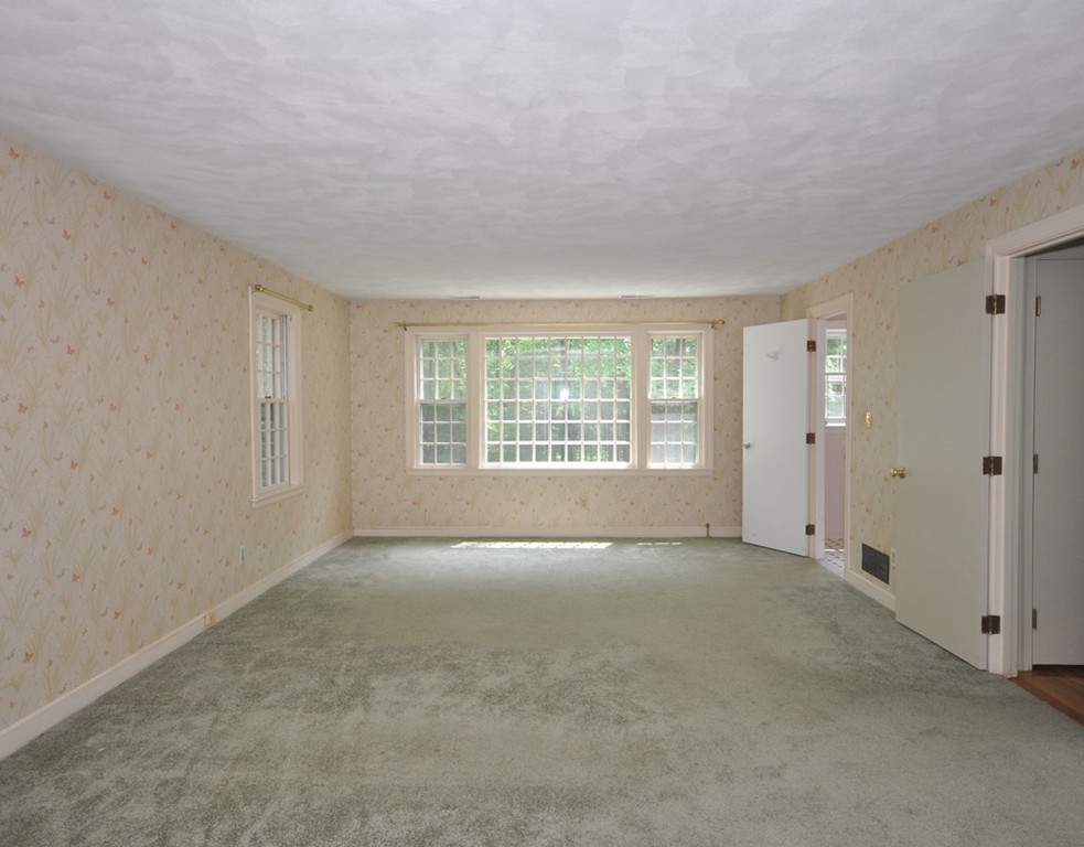 1201 Old Marlboro Road Concord, MA 01742 - Photo 8 of 17