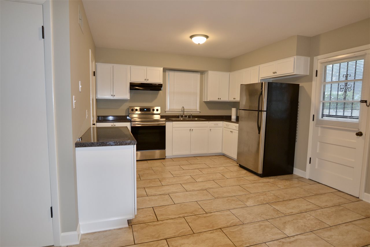 4512 Jamerson Road Memphis, TN 38122 - Photo 2 of 10