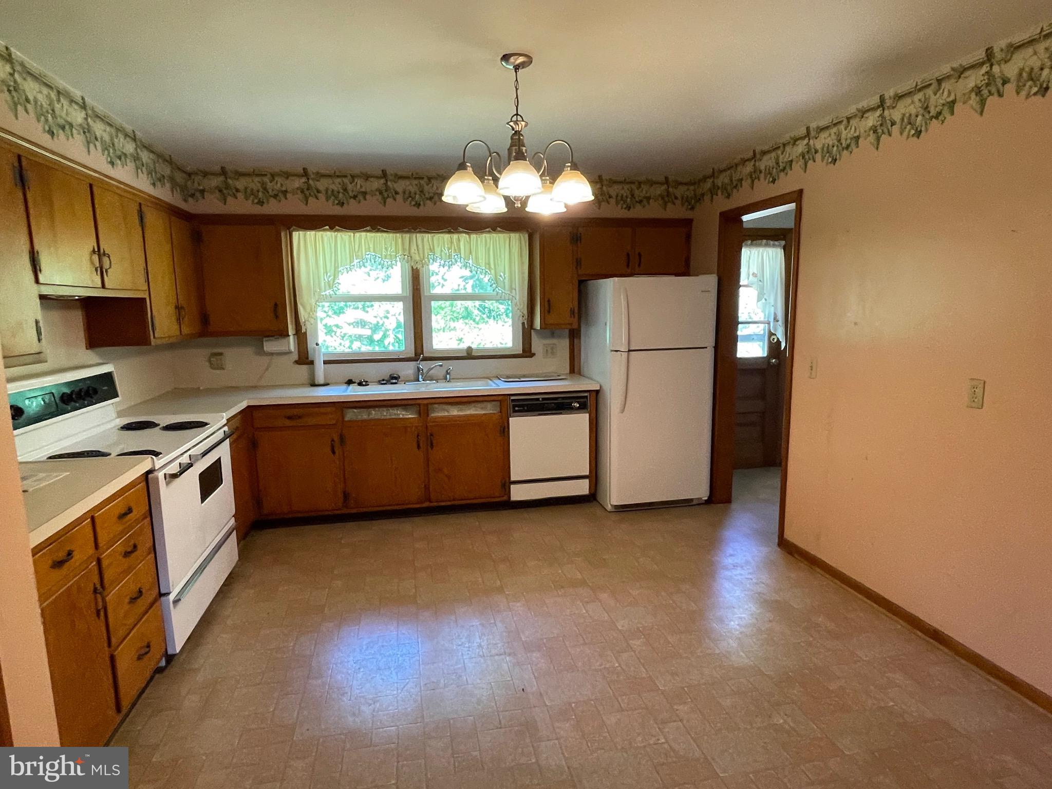 606 Quinton-Marlboro Road Bridgeton, NJ 08302 - Photo 18 of 46 Kitchen