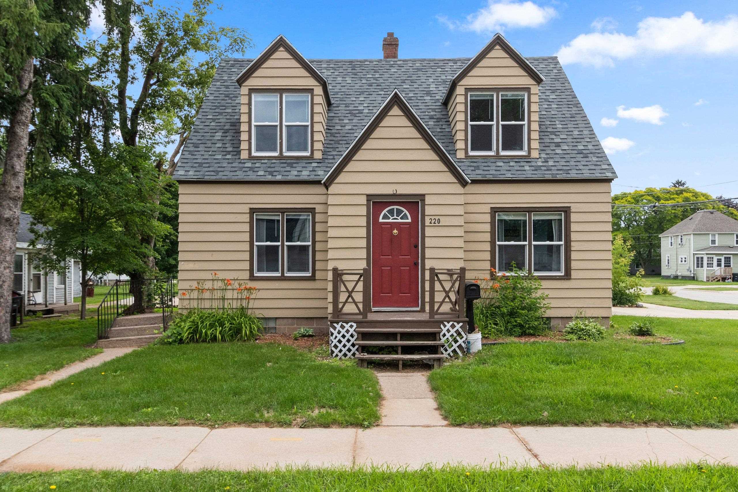 220 South Union Street Shawano, WI 54166 - Photo 1 of 37