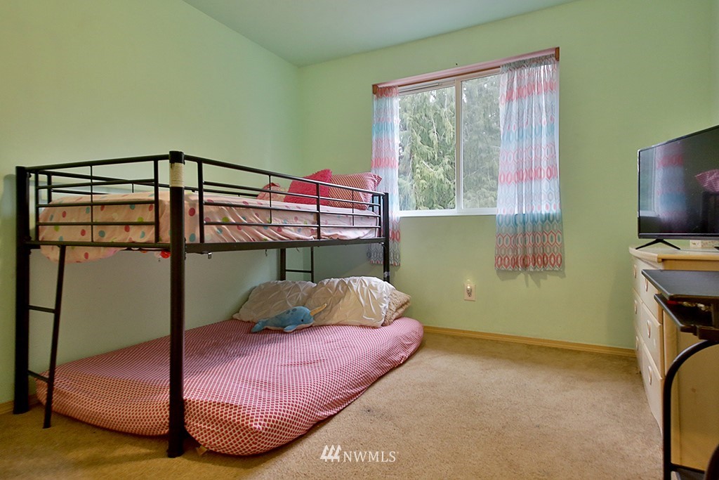 4186 Timberline Road Clinton, WA 98236 - Photo 13 of 22 Gallery Image 13