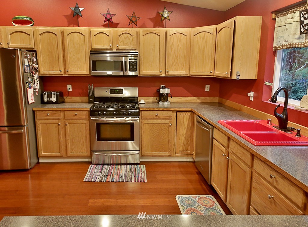 4186 Timberline Road Clinton, WA 98236 - Photo 5 of 22 Gallery Image 5