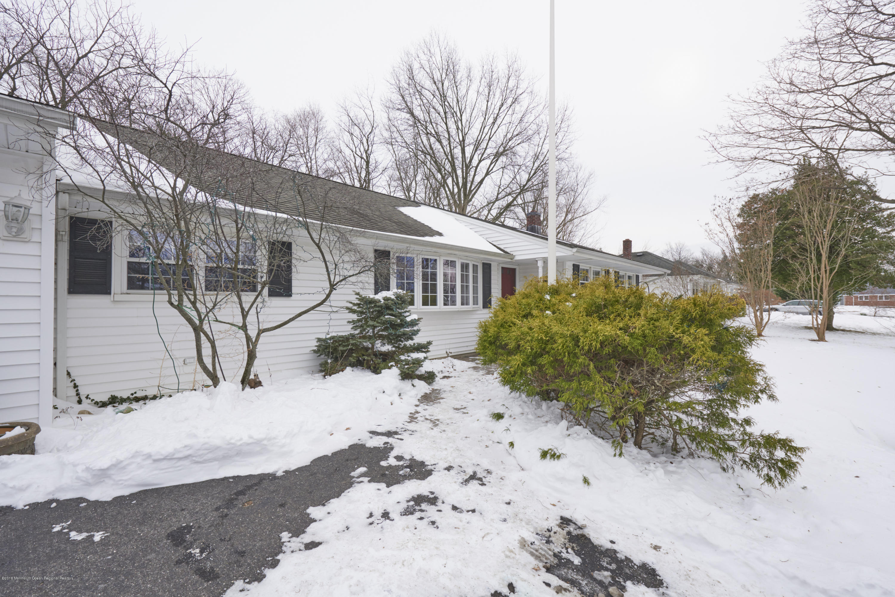 3 Lone Oak Road Middletown, NJ 07748 - Photo 3 of 23 Front